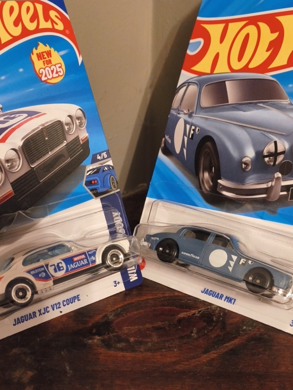 Hot Wheels Set With Jaguar MK1 And XJC Coupe Wild Widebody,Race Day Series New
